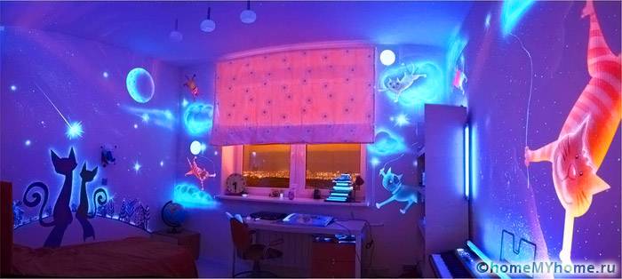 LED платната могат да се превърнат в истинска декорация на детска стая, но в същото време те се отличават с висока цена.