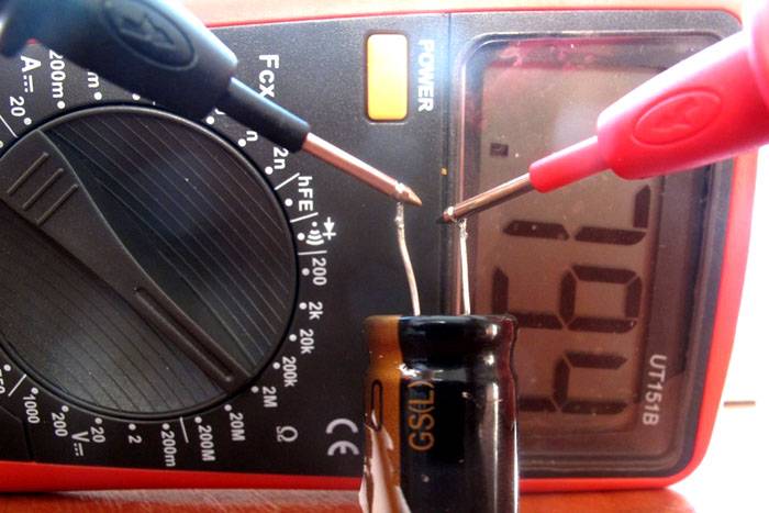 Измерване на съпротивление в кондензатор